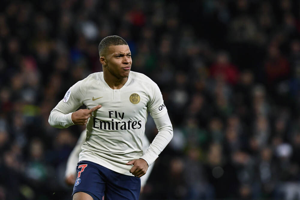 11艘还嫌少？特朗普下令再造航母，有何深意？